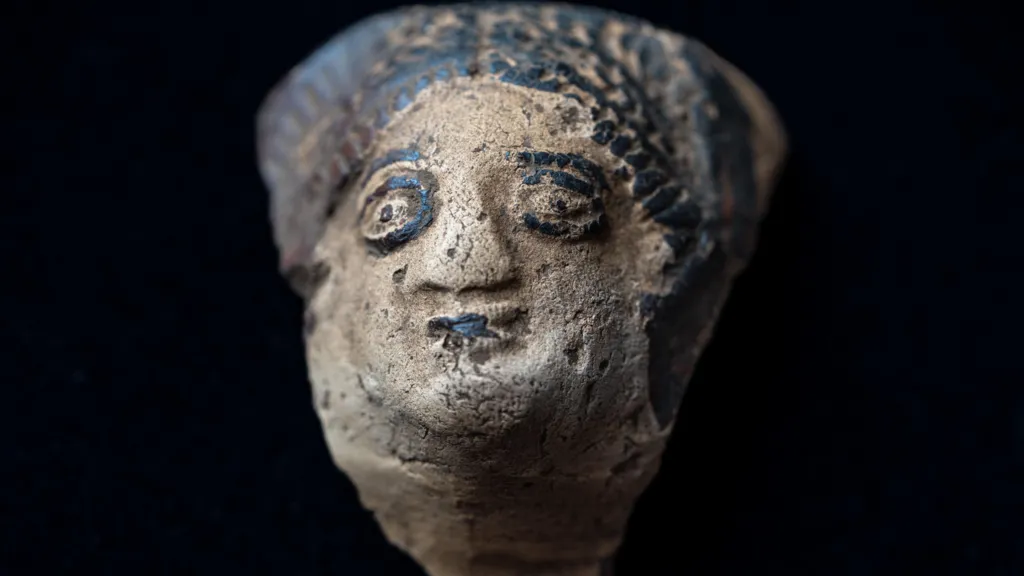 A pottery head detached from a Roman vessel found in Northamptonshire