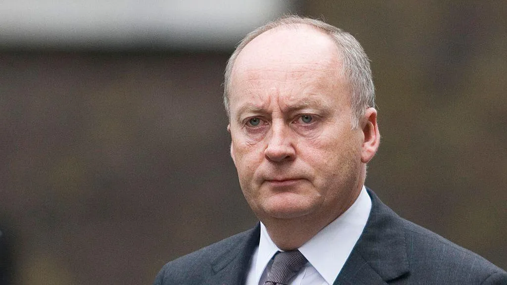 UNITED KINGDOM - MARCH 10: Shaun Woodward, U.K. Northern Ireland secretary, arrives for the weekly cabinet meeting at number 10 Downing Street, London, U.K., on Tuesday, March 10, 2009. Prime Minister Gordon Brown today will announce plans to train teachers more quickly and to give nurses more authority, refocusing his priorities for the U.K. away from foreign affairs. (Photo by Chris Ratcliffe/Bloomberg via Getty Images)