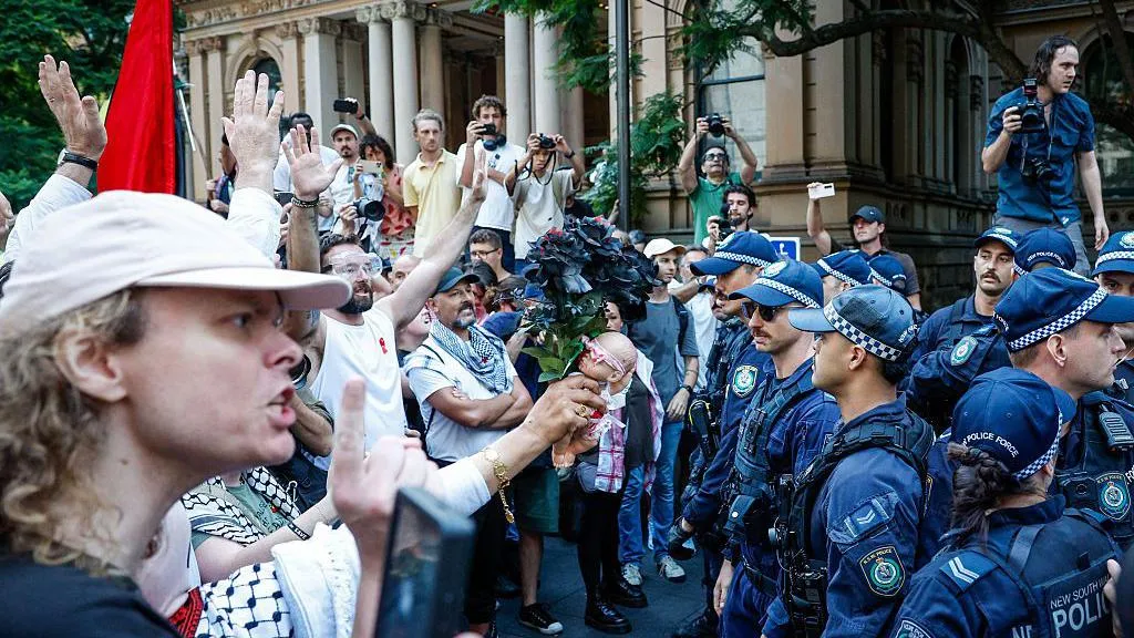 Protesters face off with police in Sydney, Australia. Photo: 9 February 2026